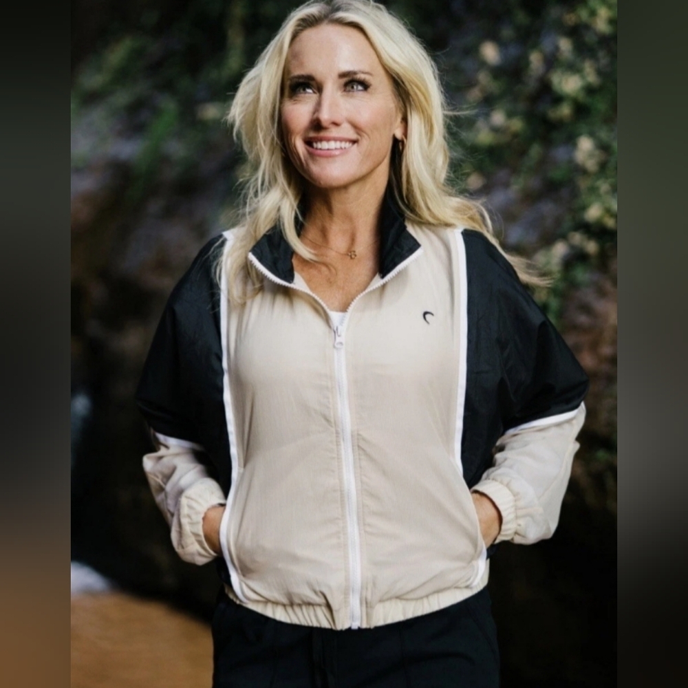 ZYIA Active Color Block Light Jacket  Size: XL.